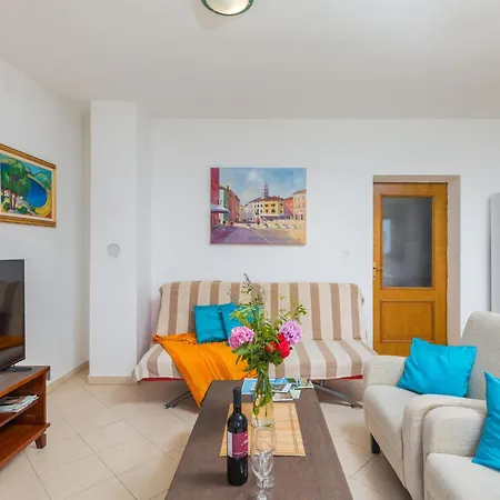 Amalia Apartment *