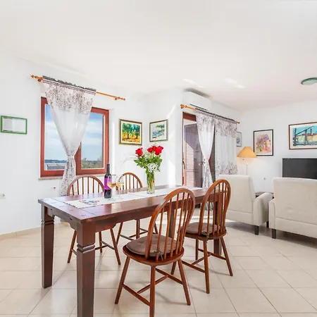 Apartment Amalia