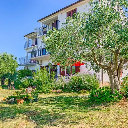 Amalia Apartment