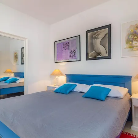 Amalia Apartment *