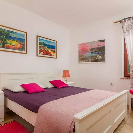 Apartment Amalia *