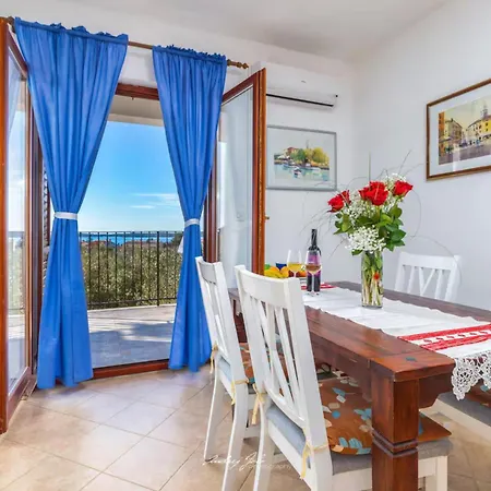 Amalia Apartment *